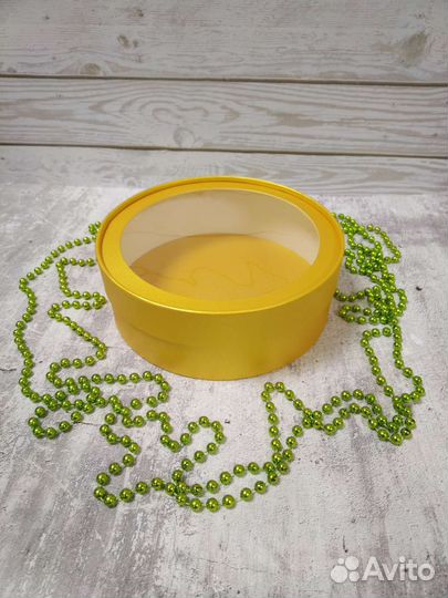 Коробка подарочная с окошком