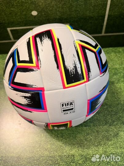 Футбольный мяч Adidas Uniforia