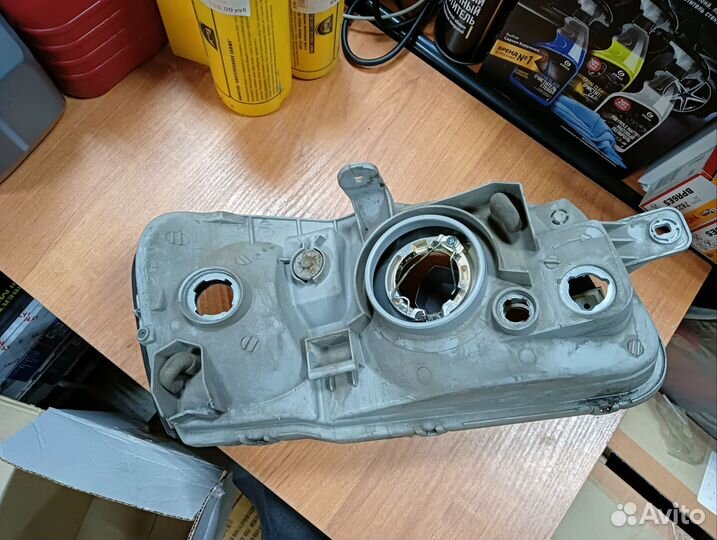 Фара передняя левая Hyundai Accent TagAZ