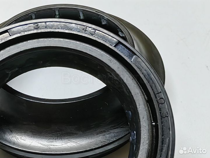 Сальники и пыльники вилки Honda Lead 110 JF19