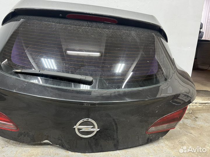 Крышка багажника Opel Astra J GTC