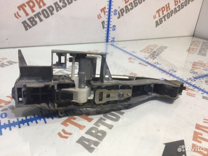 Пежо 3008 Ручка наружняя задней двери Лев