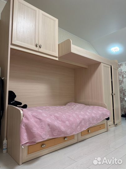 Двухъярусная кровать для детей