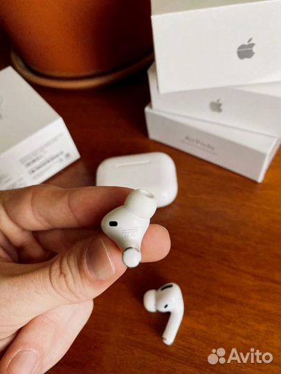 AirPods Pro (на гарантии) + Доставка