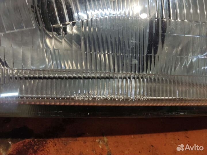 Фара правая mitsubishi RVR 1991-1997