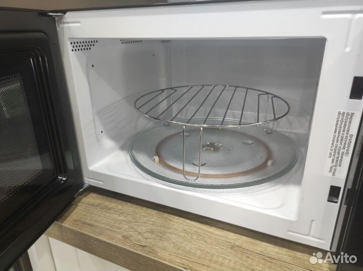 Большая микроволновая печь Accesstyle