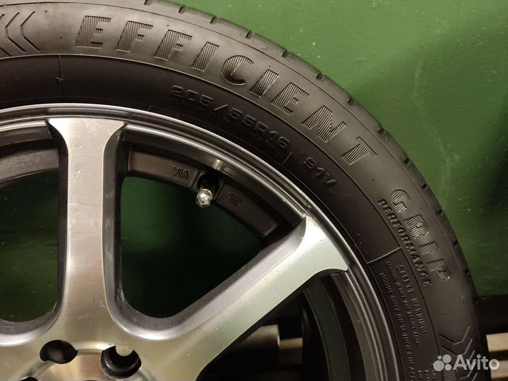 Goodyear EfficientGrip Performance 205/55 R16 91V