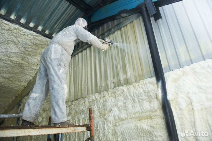 Напыление пенополиуретаном