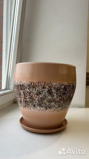 Горшок для цветов большой