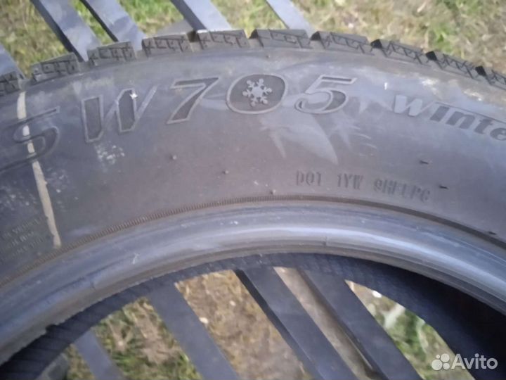 Silverstone Kruizer 1 NS-700 215/60 R17