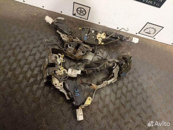 Замок двери для Toyota 4 Runner / Hilux Surf