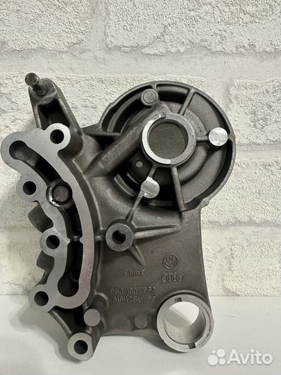 Опорный кронштейн VAG 06J103166A