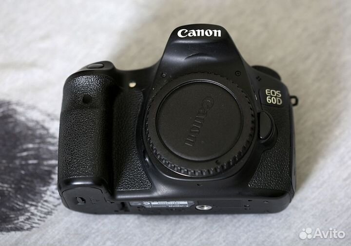 Зеркальный фотоаппарат canon 60D Body