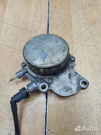 Вакуумный насос тормозной системы Opel Astra J