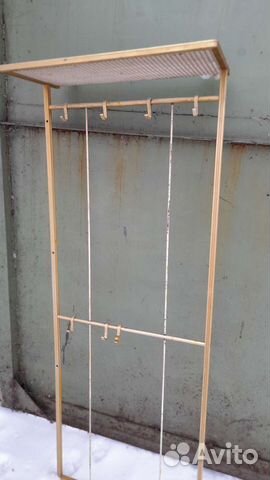 Вешалка настенная металлическая