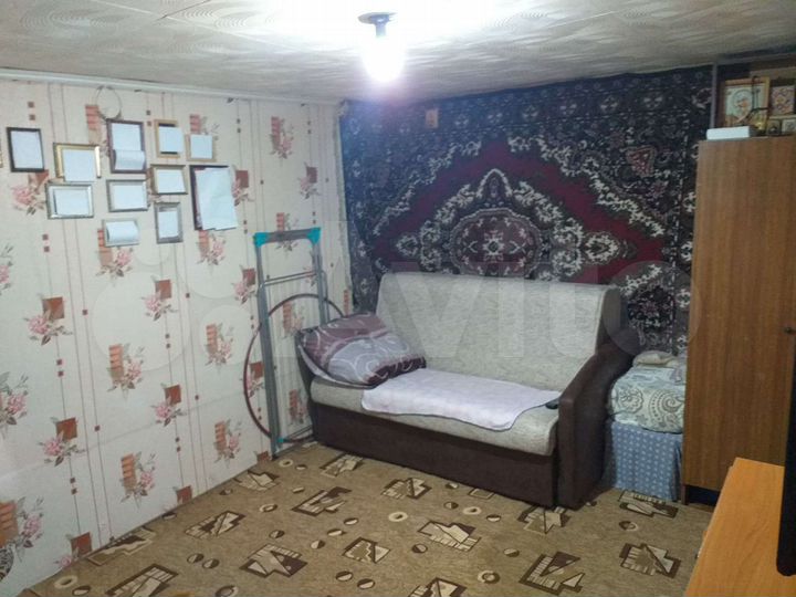 Дом 15,4 м² на участке 1 сот.