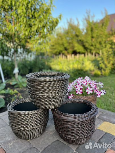 Кашпо из ротанга