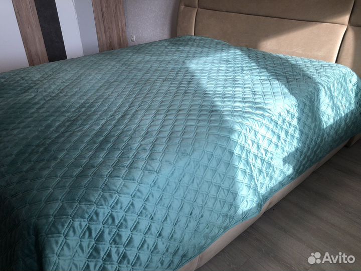 Покрывало зеленое 240*260 bravo