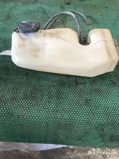 Бочок омывателя лобового стекла Renault Logon