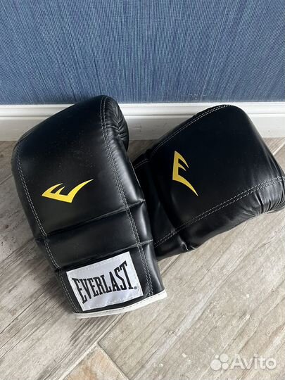 Боксерские перчатки everlast