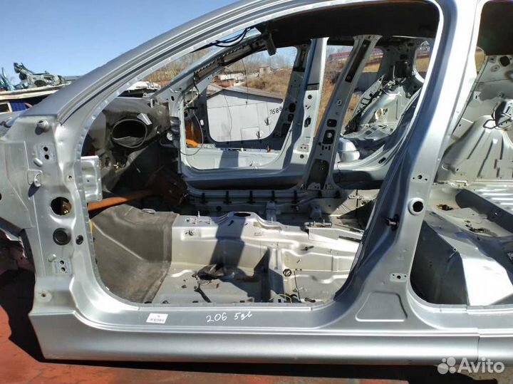 Порог левый peugeot 206