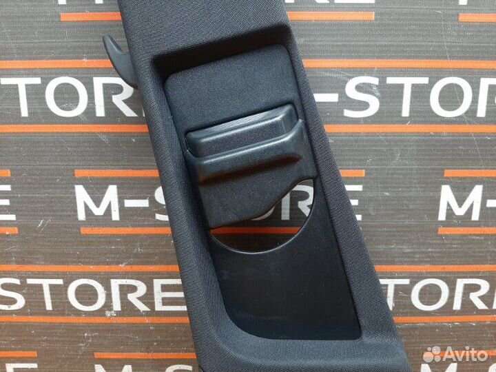 Обшивка стойки левая Mercedes-Benz E-Class W212