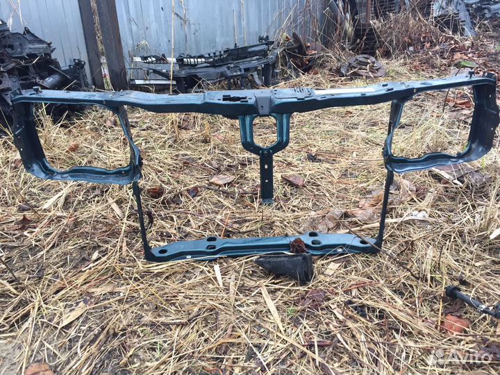 Телевизор на мерседес W202