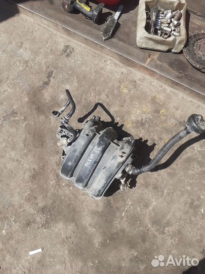 Коллектор впускной Skoda Fabia