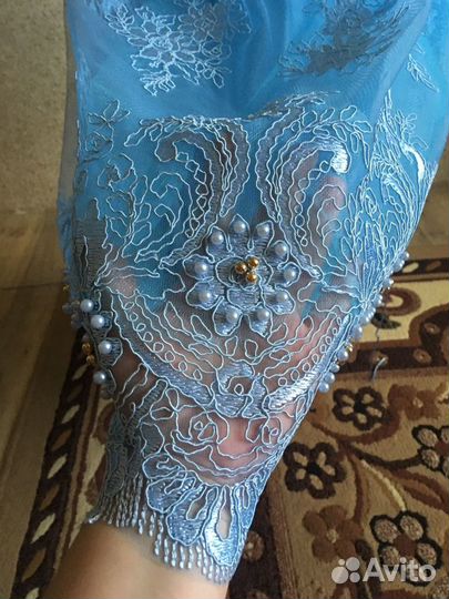 Платье вечернее