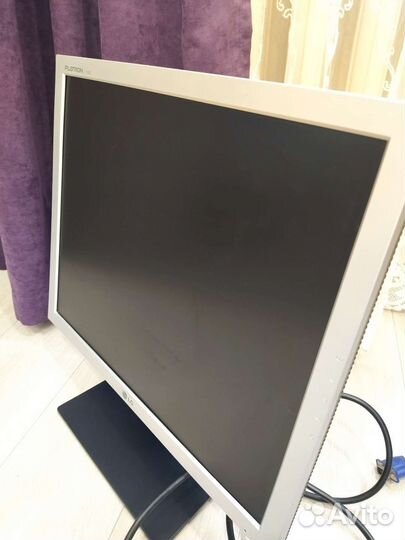 Монитор LG flatron L1919s как новый