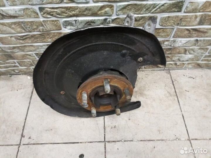 Кулак поворотный задний левый Land Rover Range Rov