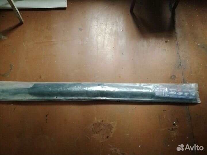 Спойлер капота