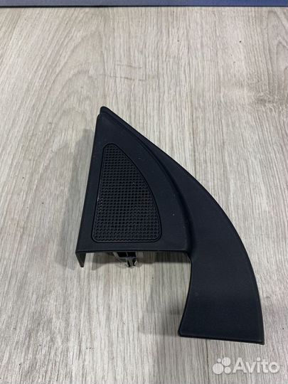 Уголок накладка зеркала внутри салона Kia RIO 3 Ле