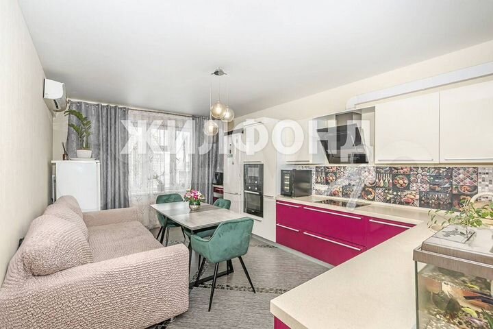 4-к. квартира, 131,6 м², 7/25 эт.