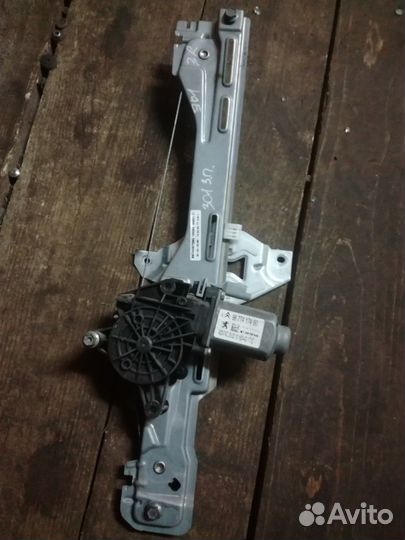 Стеклоподъемник Peugeot 301 Пежо 301