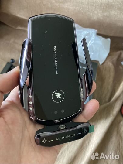 Автомобильное зарядное устройство, беспроводное