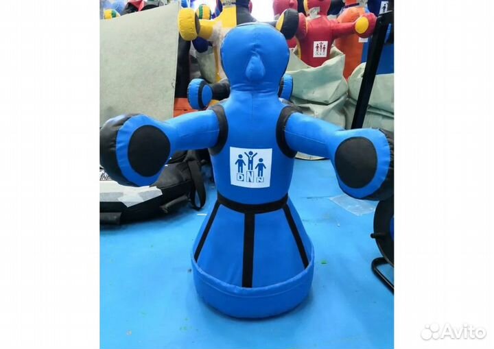 Манекен для бокса напольный 