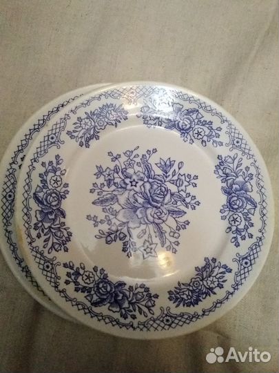 Две тарелки Буди