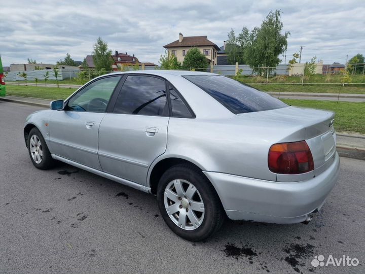 Audi A4 1.8 МТ, 1995, 234 000 км
