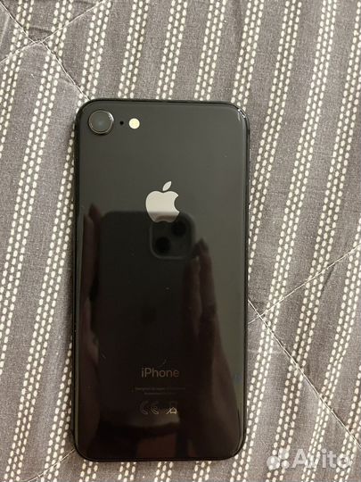 Телефон iPhone 8 64 gb