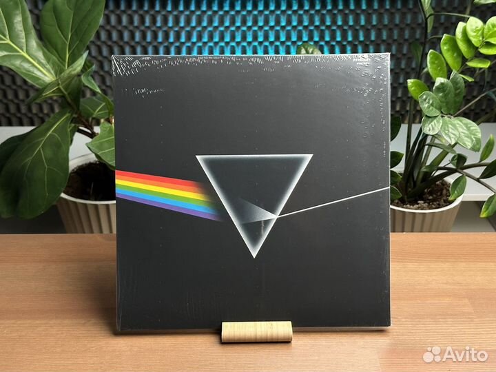 Pink Floyd - Dark Side Of The Moon 50th