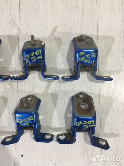 Петля двери mazda 3 BK 2.0 мт седан