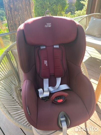 Britax romer trifix2 i size