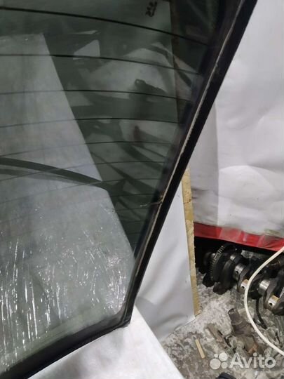 Стекло заднее с подогревом Peugeot 406