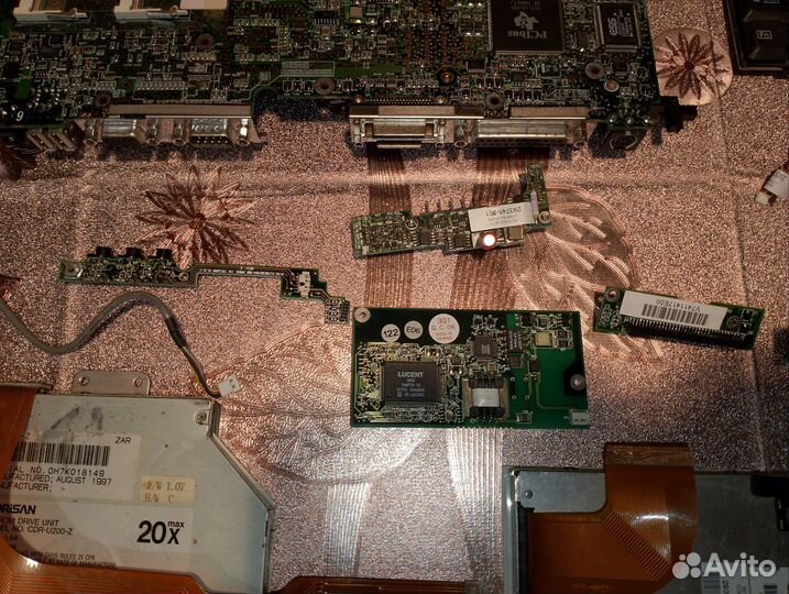 Комплектующие от древнего ноутбука