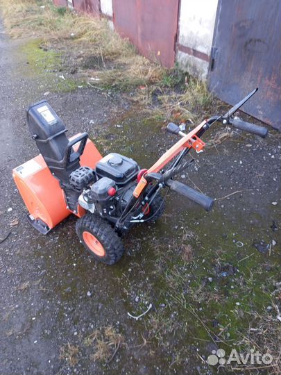 Снегоуборщик бензиновый самоходный бу