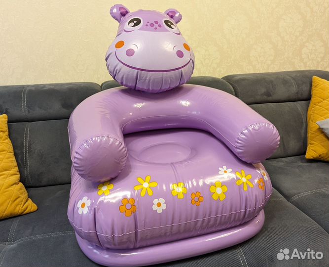 Надувное кресло для детей intex
