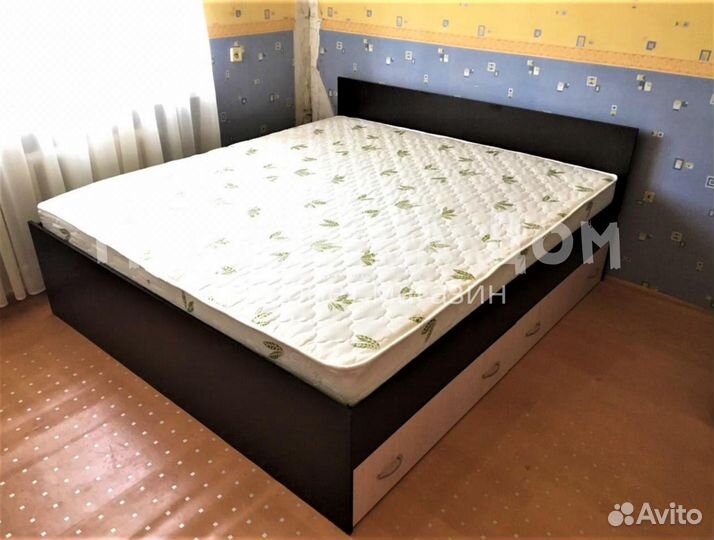 Кровать двуспальная