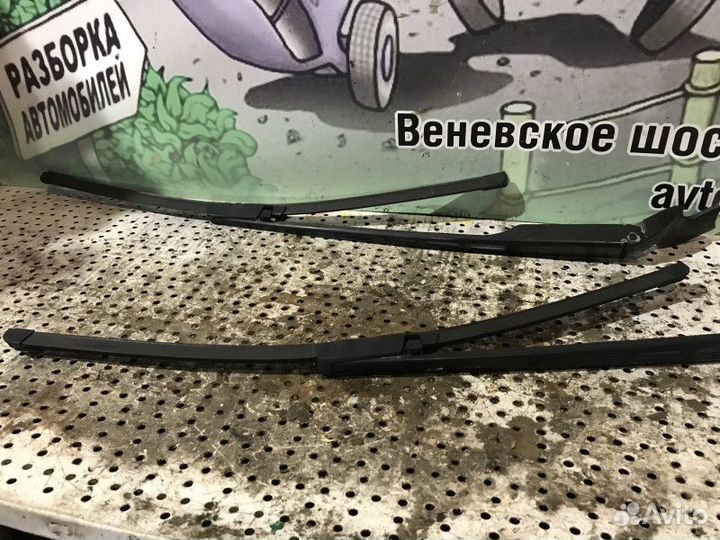 Поводок стеклоочистителя Audi A6C6