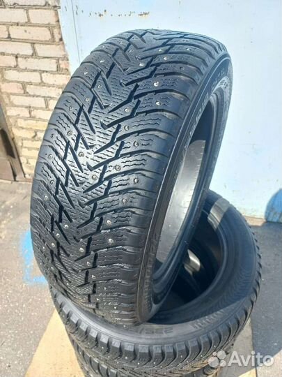 Nokian Tyres Hakkapeliitta 8 SUV 235/55 R18